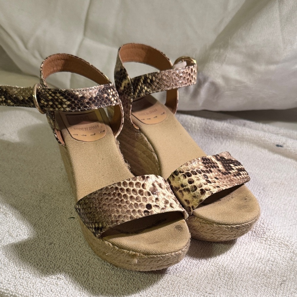 Kanna Tan Snakeskin Wedge Sandals